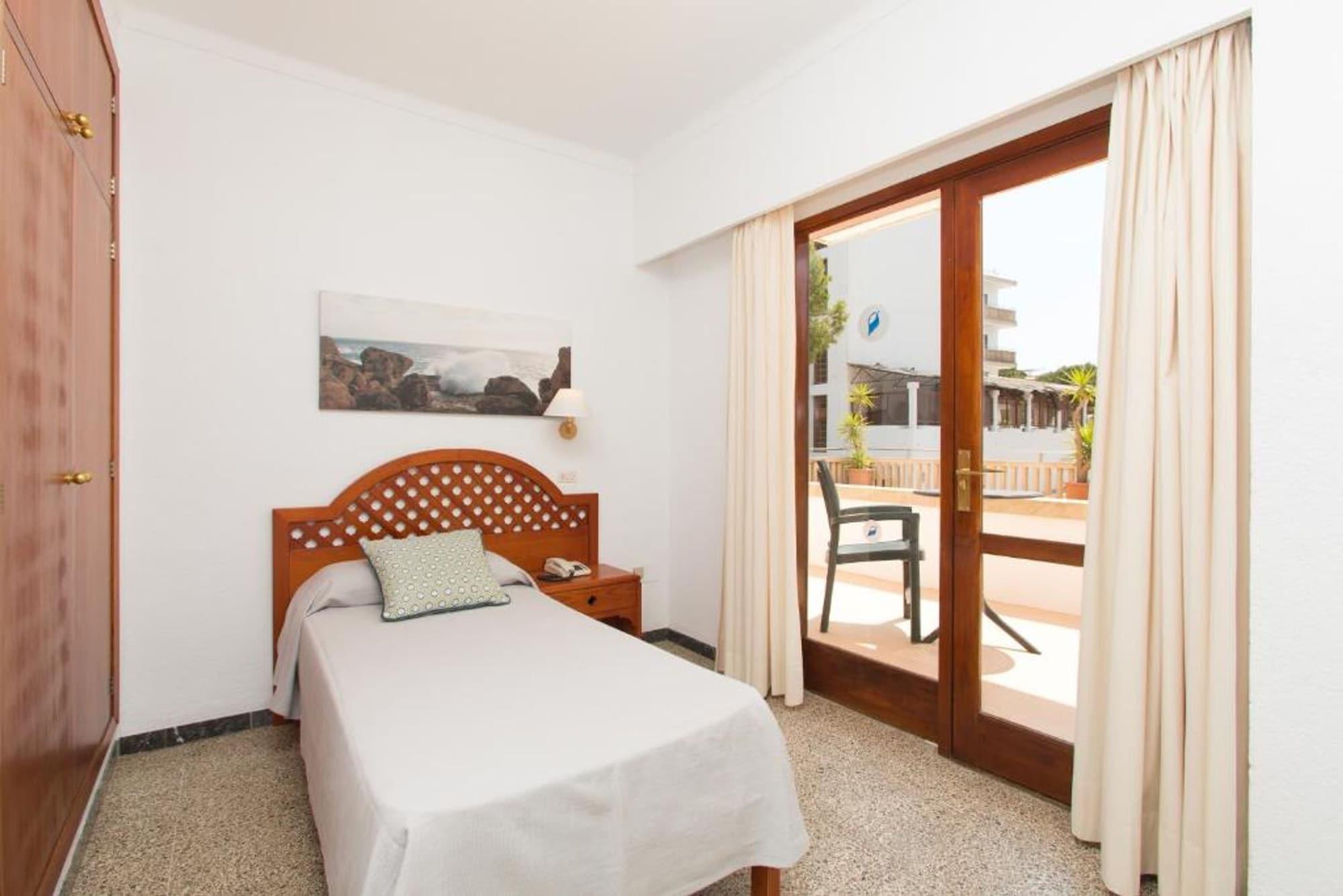 Hotel Pinos Playa Santanyi Exterior photo